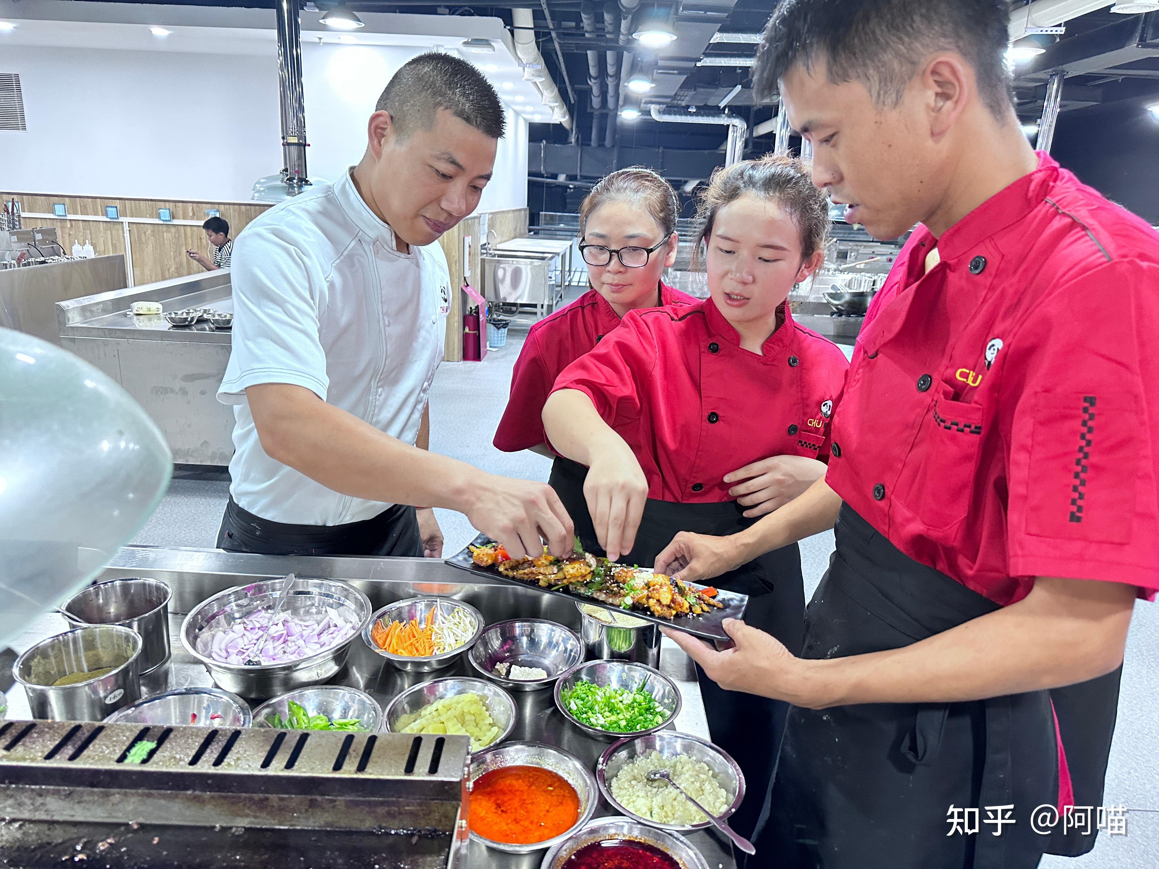 想学小吃，如何选择小吃培训学校？_重庆新东方烹饪学校