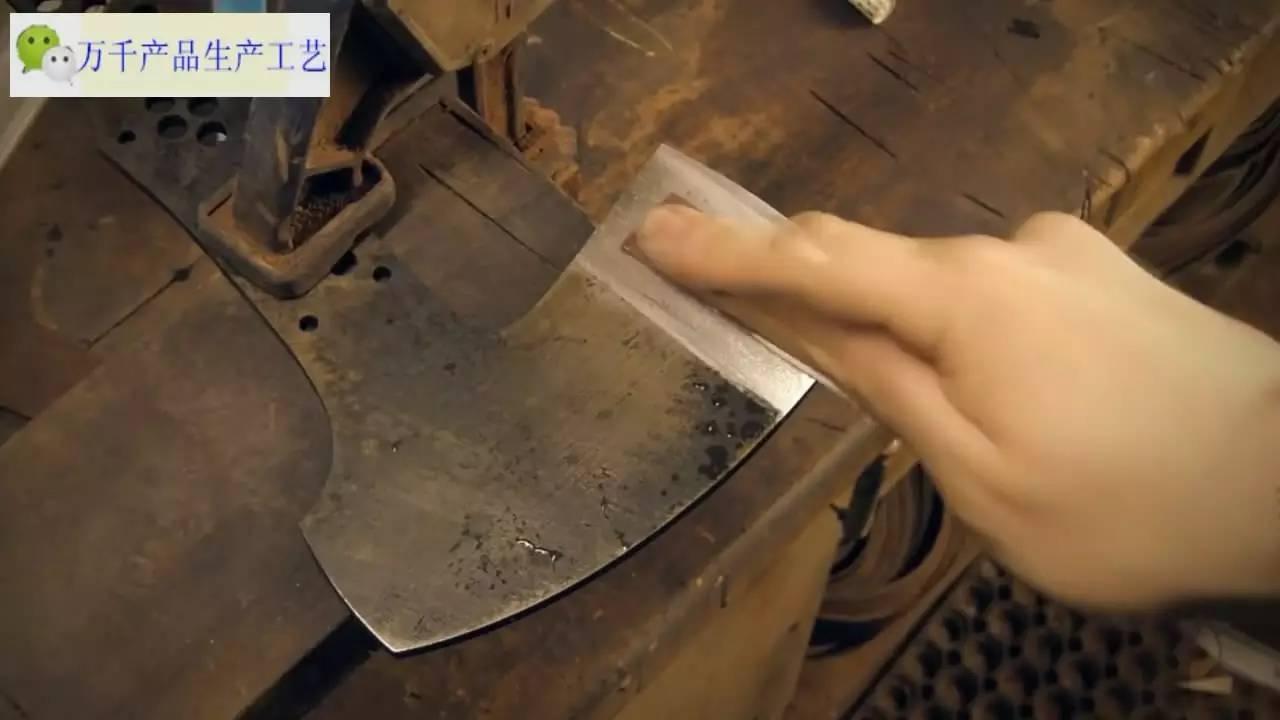 用废旧的锯片打造一把斧头和刀你也可以做的到