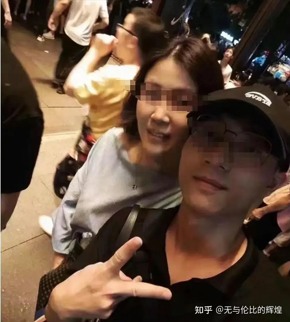 聊天记录曝光,涉事师生已报警 - 知乎