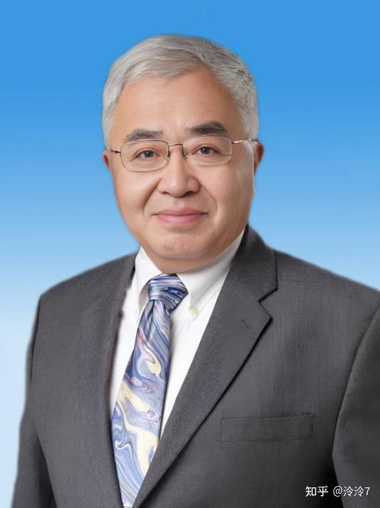 制药学家,浙江中医药大学教授,博士生导师,浙江康莱特集团总工程师