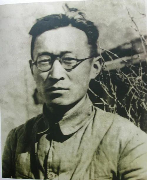 1938年，王明多次挑战毛主席的领袖地位，主席感叹：我的命令出不了窑洞 - 知乎