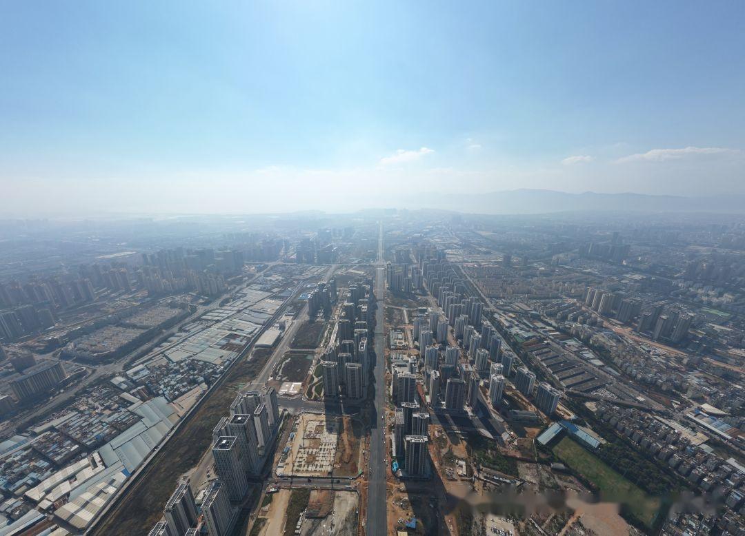 航拍中国第一落魄cbd巫家坝曾经的百年机场如今的落魄公子哥