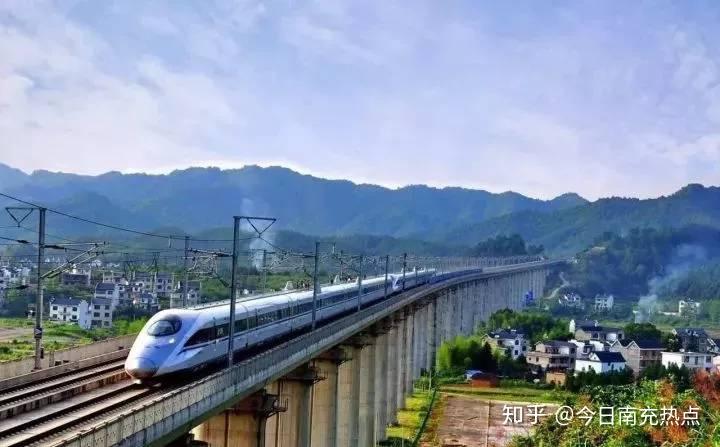 成南达万高铁预计明年开工4年建成