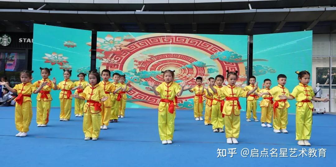 《中國夢》《中國話》《中國紅》《中國功夫》《少年中國說》《福妮兒