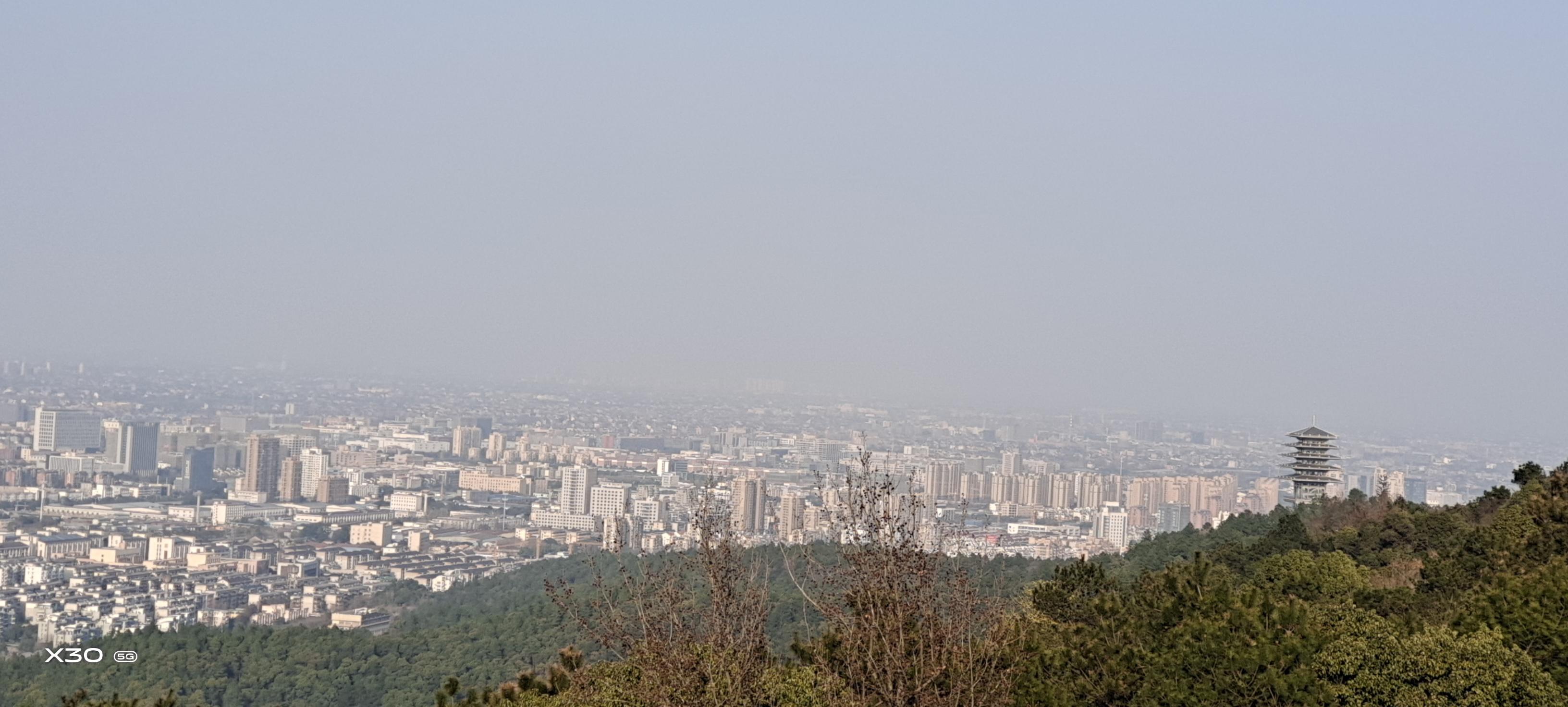 杭州有个临平山,风景秀丽可以看到整个临平.值得去看看.