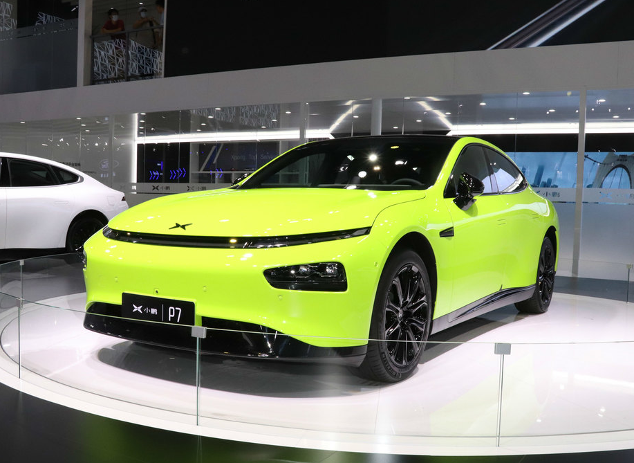 小鹏p7鹏翼版车型配置升级搭载炫酷剪刀门3669万元起售