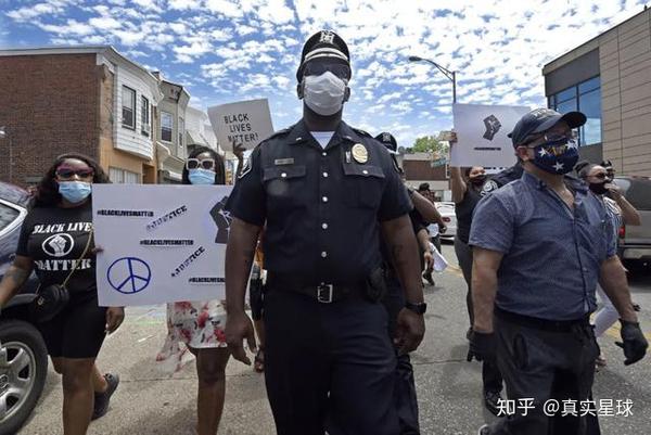 抗议者划地自治 骚乱弥漫全美 美国可以没警察 这座城给出答案 知乎