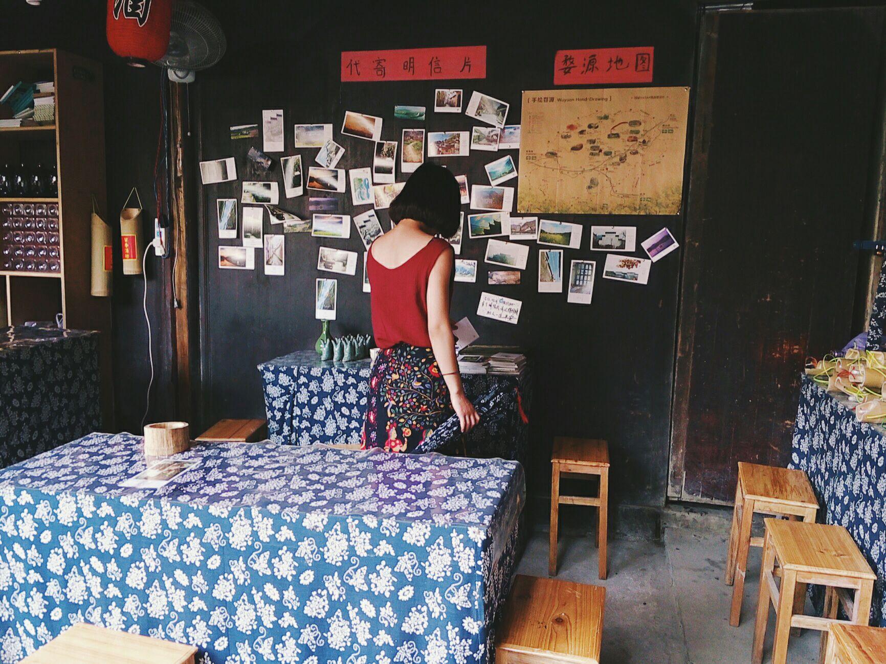 去古镇游玩穿什么衣服拍照好看?