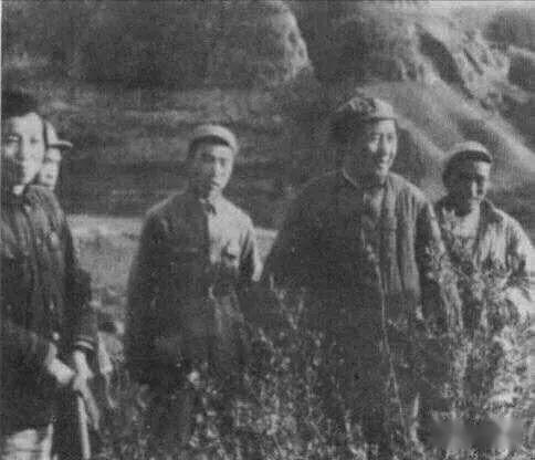 珍贵老照片:毛泽东与江青的珍贵合影 - 知乎