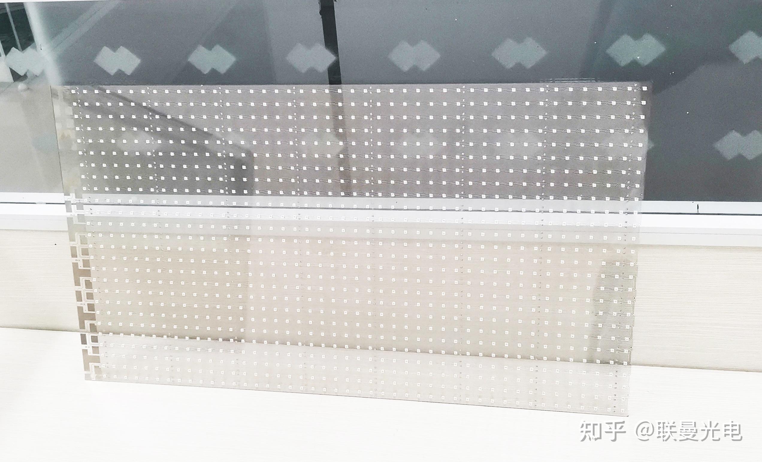 2022年遭“挤爆”的三款透明LED显示屏 - 知乎