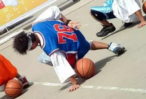 篮球过人招数街头_街头篮球_篮球街头涂鸦