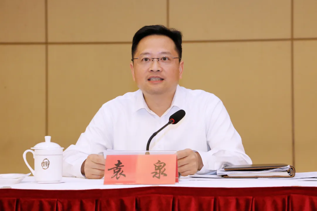 解放思想,不断跨界,破圈,超越,拒绝"躺平",克服"内卷",深入推进安居