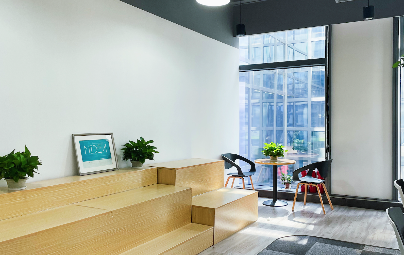 园里的"文艺小清新"同时,2021年 ,etu 北京和深圳搬进了新的办公室,新