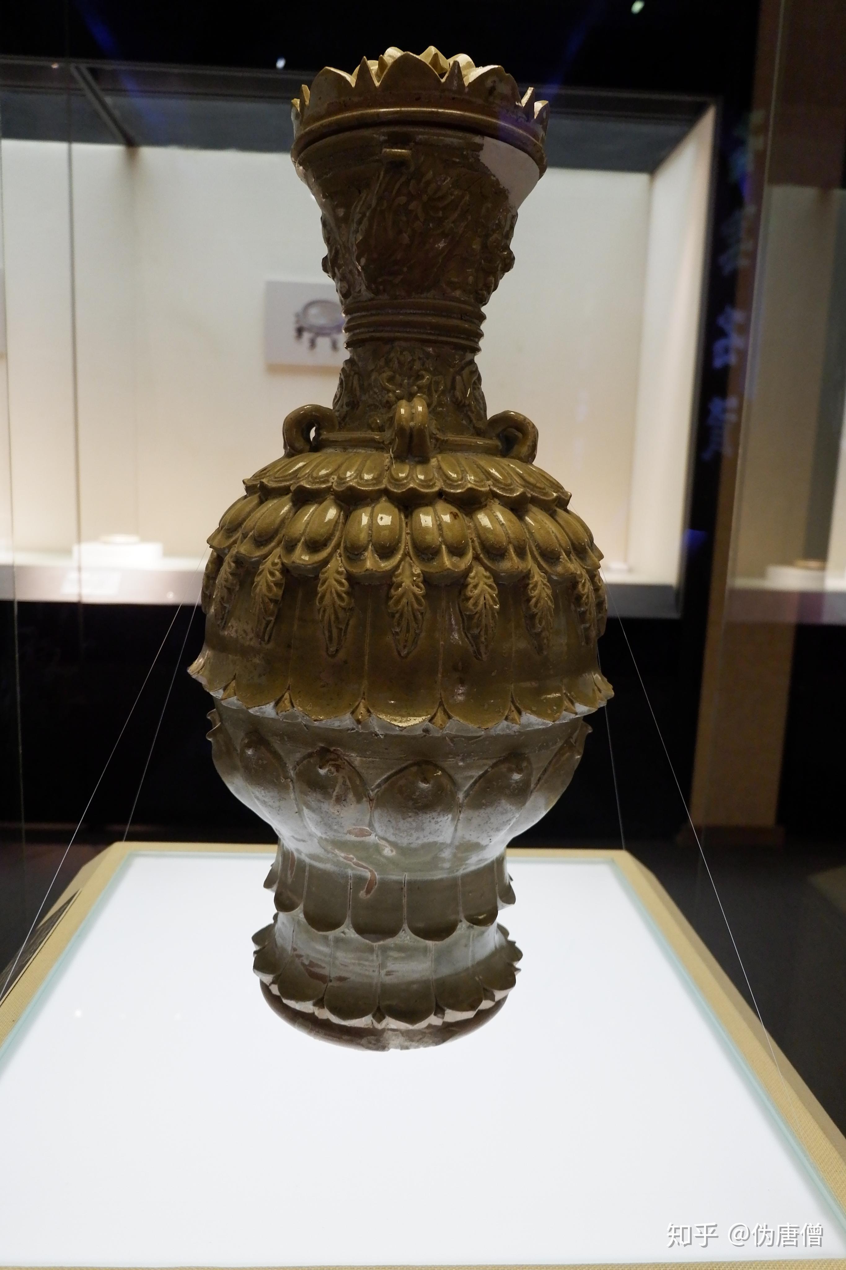 博物馆里的瓷器史7北齐青釉仰覆莲花尊河北博物院藏