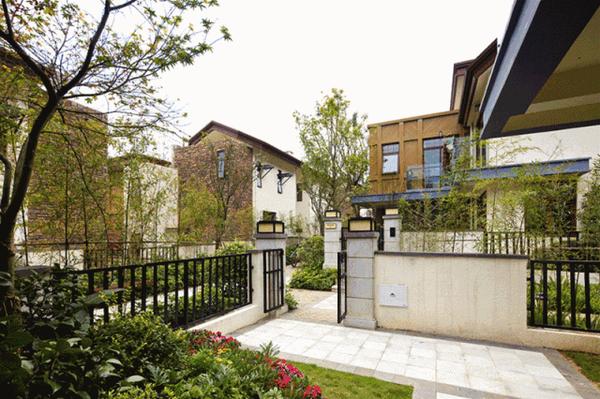 趣悠悠民宿均价四位数的星级轻奢别墅会员可免费连住六晚