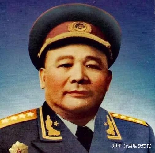 传奇将军陈赓,为何在大将名单上只排名第四?前三位皆有特殊功勋