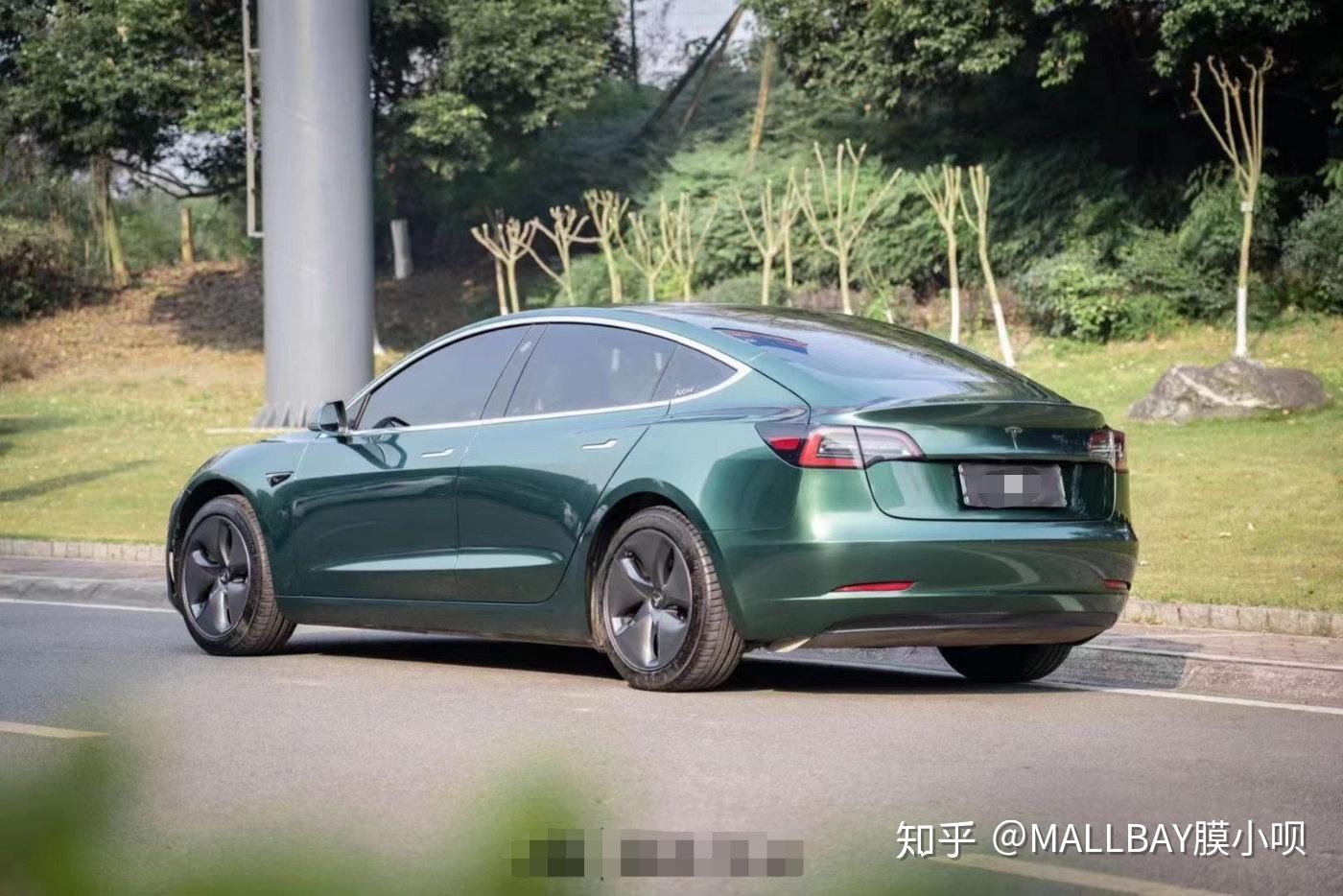 特斯拉model3改色翡翠绿这款电动车这得很香