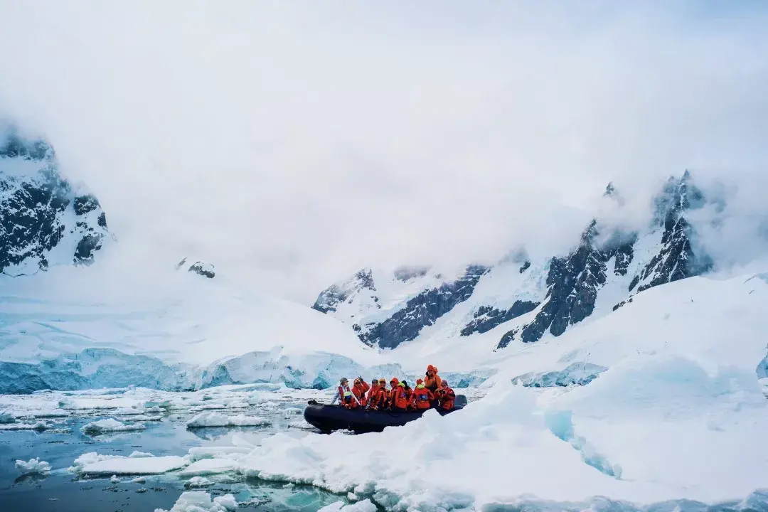 飞越魔鬼西风带在南极与世隔绝的6天我们玩疯了