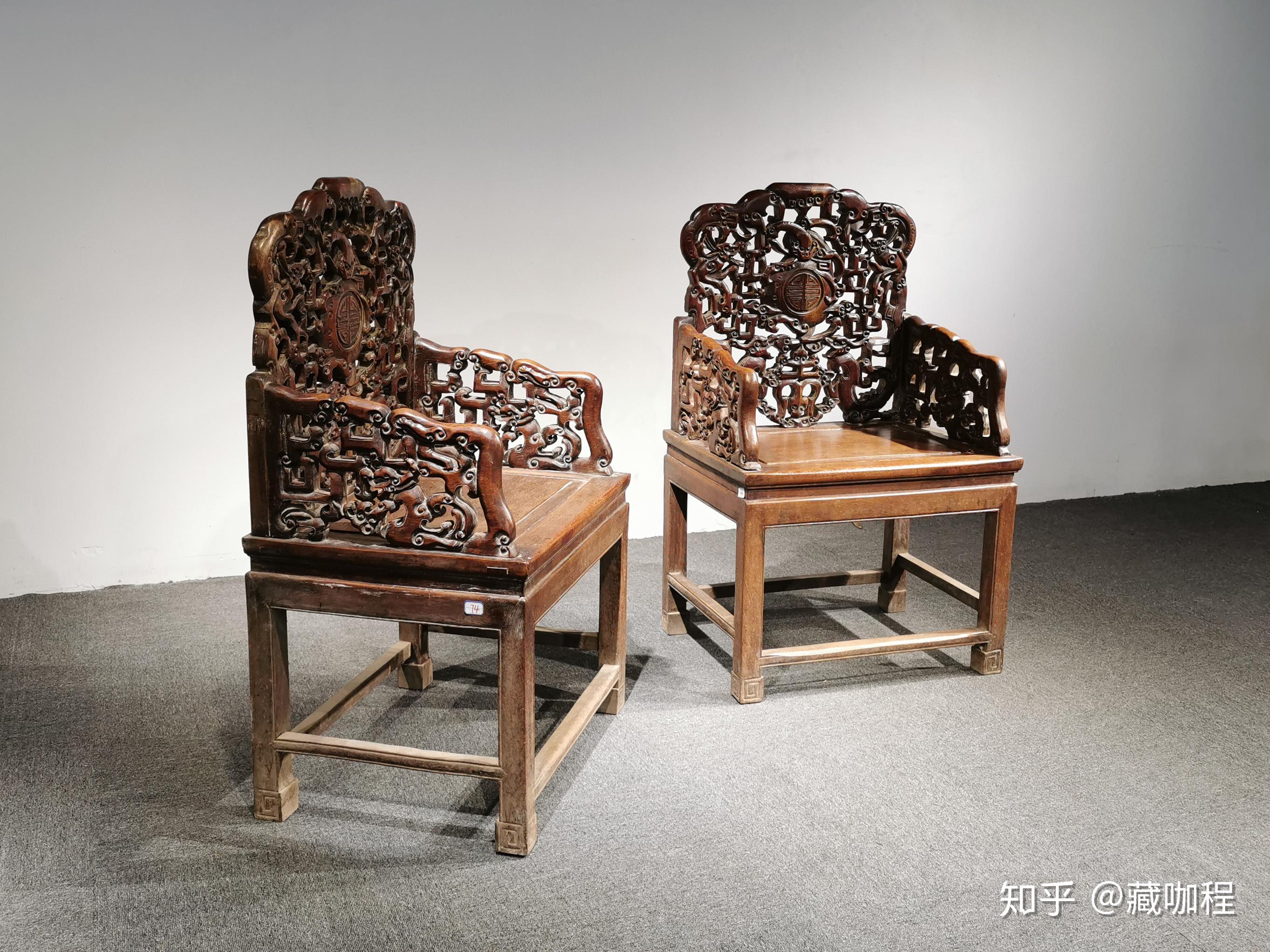 九龙盘踞捧双寿清宫里流出的成对龙椅