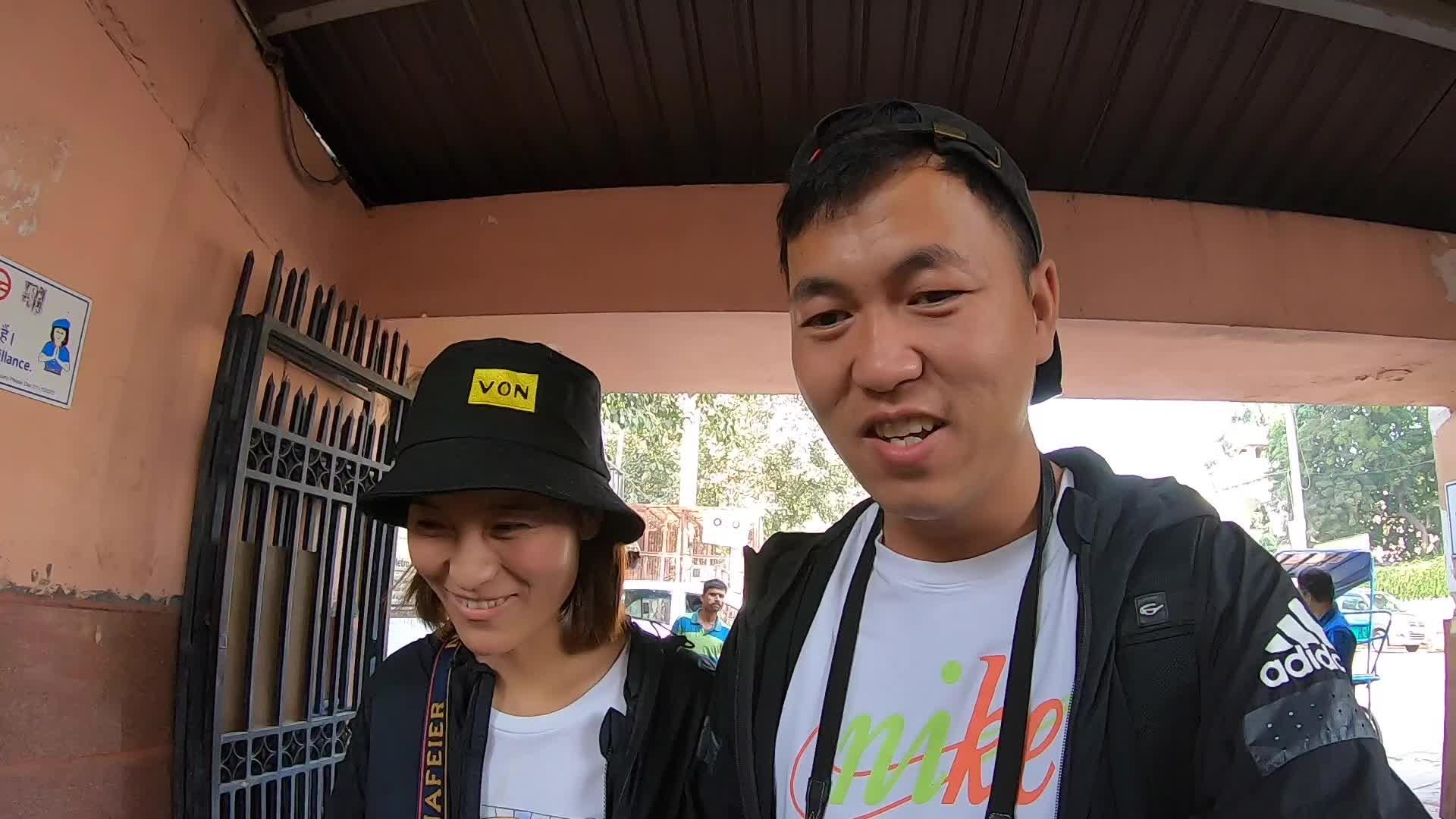 真实的印度首都富人区中国情侣吃个麦当劳没想到还要过安检