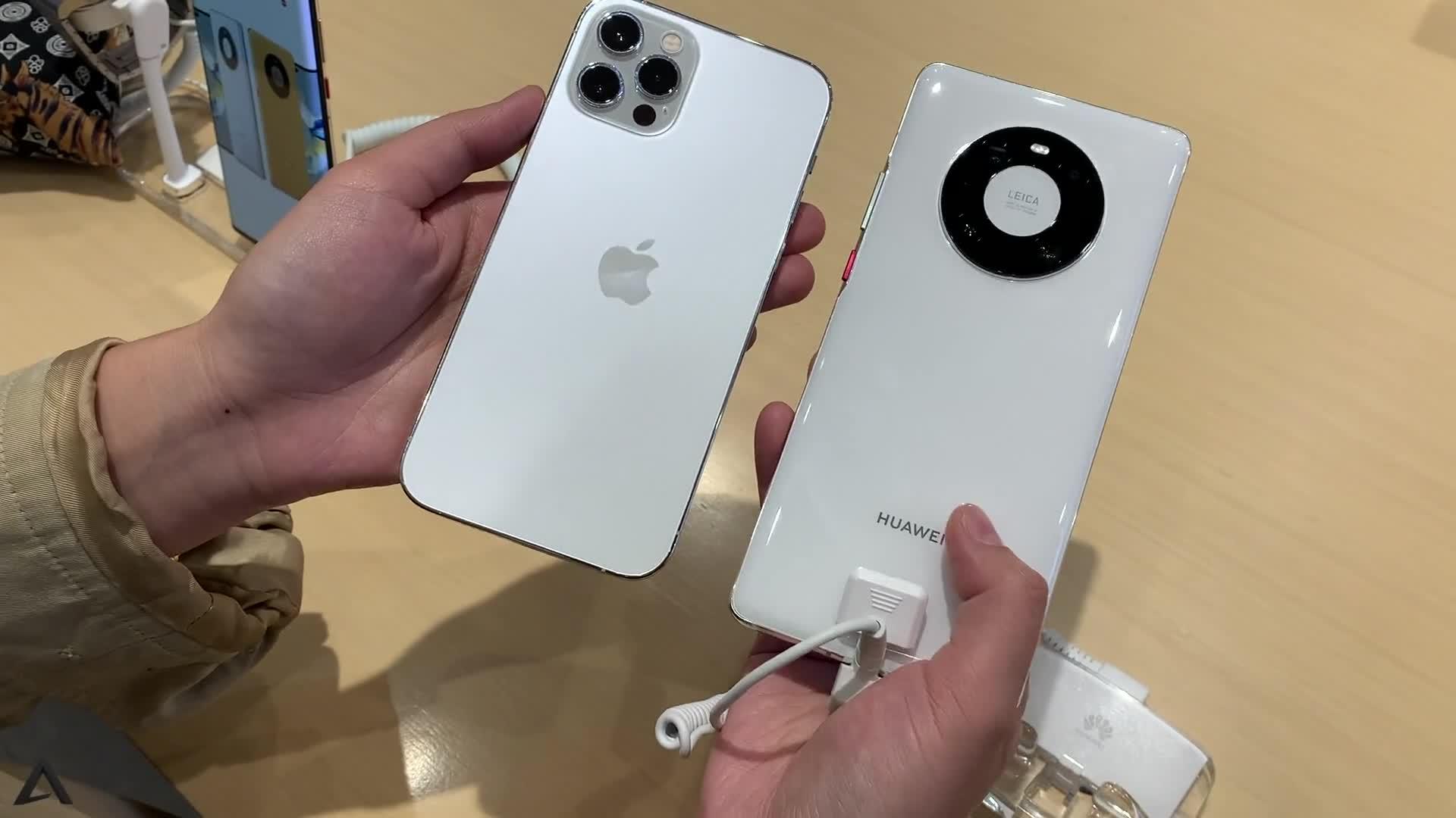 白色iphone12 mini开箱:也只有苹果敢做这款小屏旗舰了!