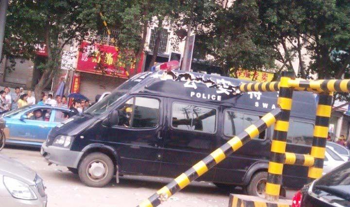 男孩撞限高杆身亡限高杆难道就没有责任