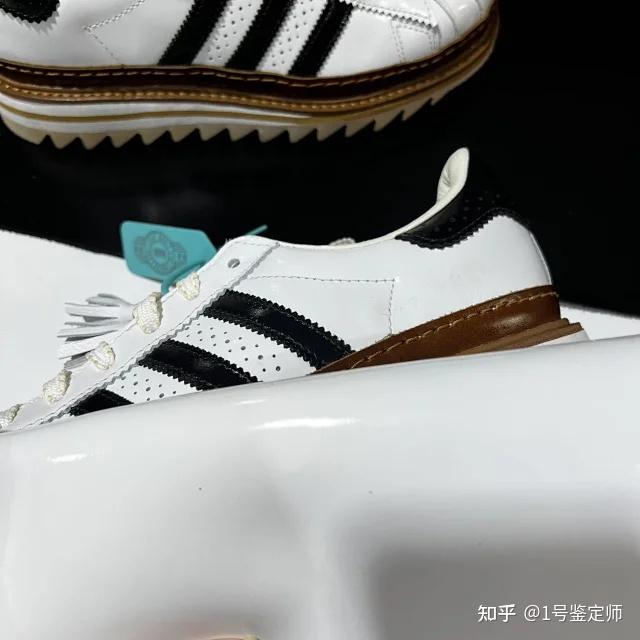 阿迪达斯xclot陈冠希联名系列originalsuperstar贝壳头板鞋真假辨别