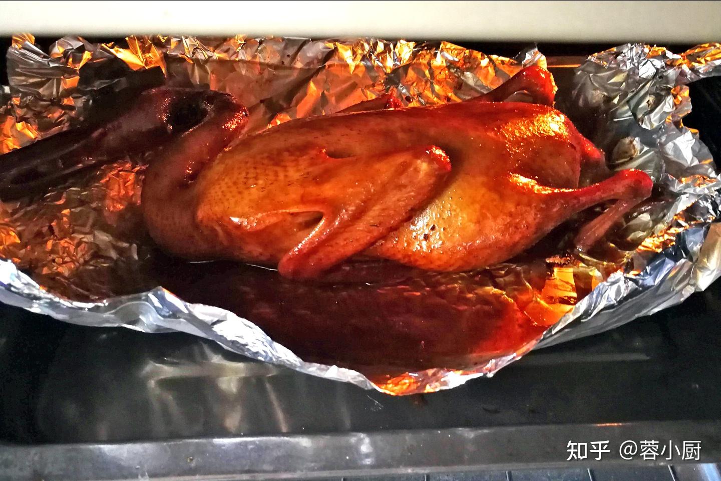 冬奥美食烤鸭图片