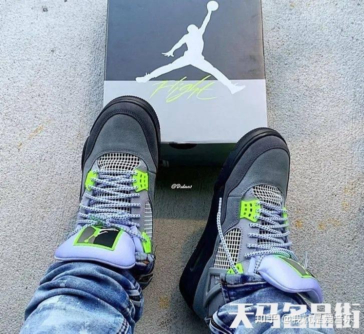 aj4 neon