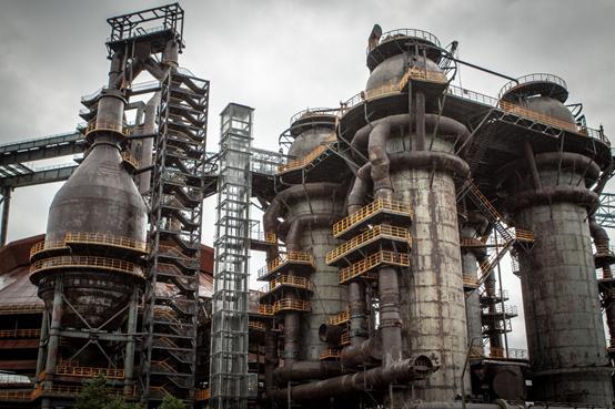 工业旅游日渐走红钢铁唤醒城市记忆