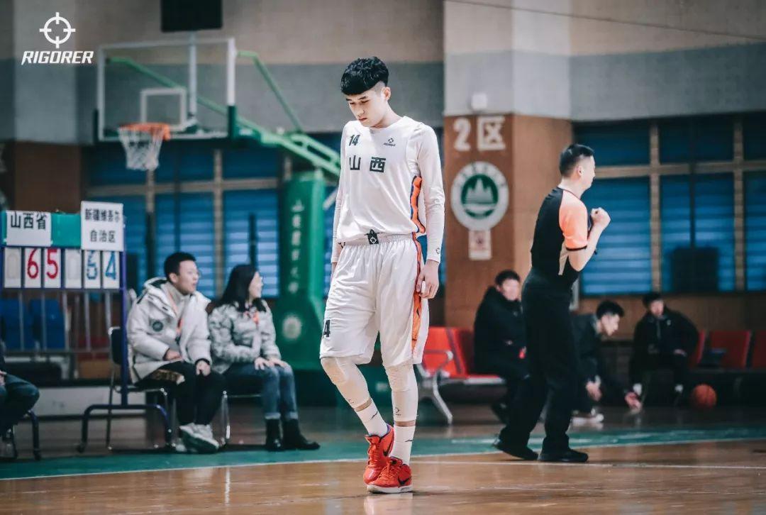 辽宁队张子涵抢断绝杀北京狂胜海南68分