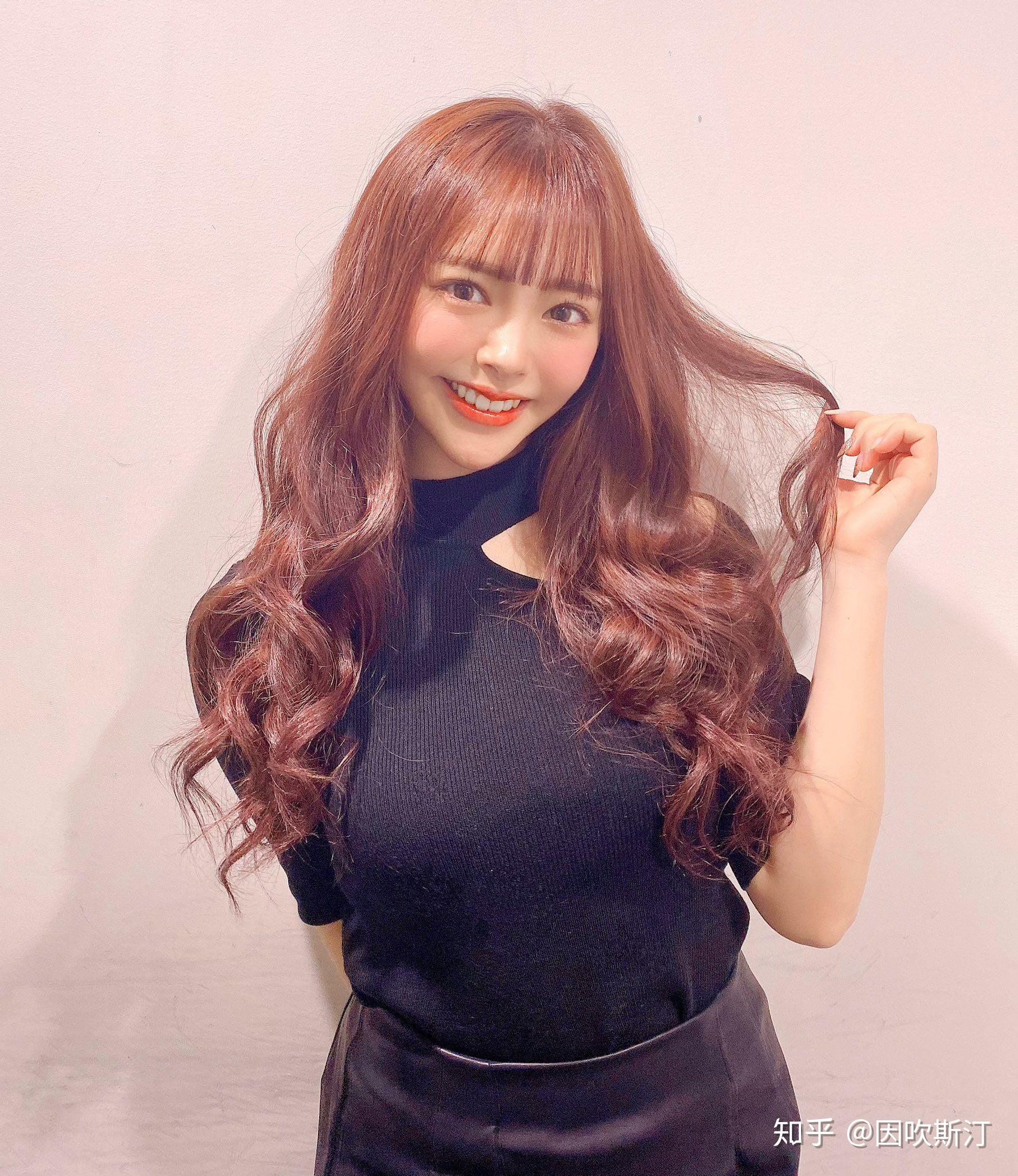 巧笑倩兮美目盼兮的治愈系健身达人小仓由菜