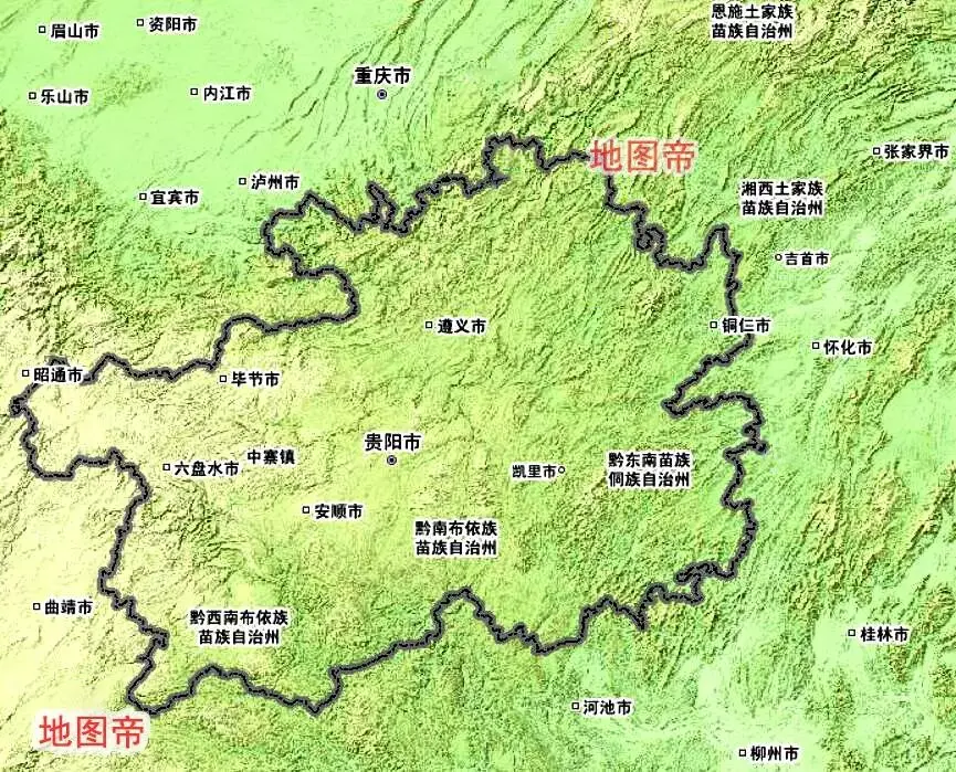 六盘水地处云贵高原的乌蒙山区,云南和贵州两省的交界地带,即使在炎炎