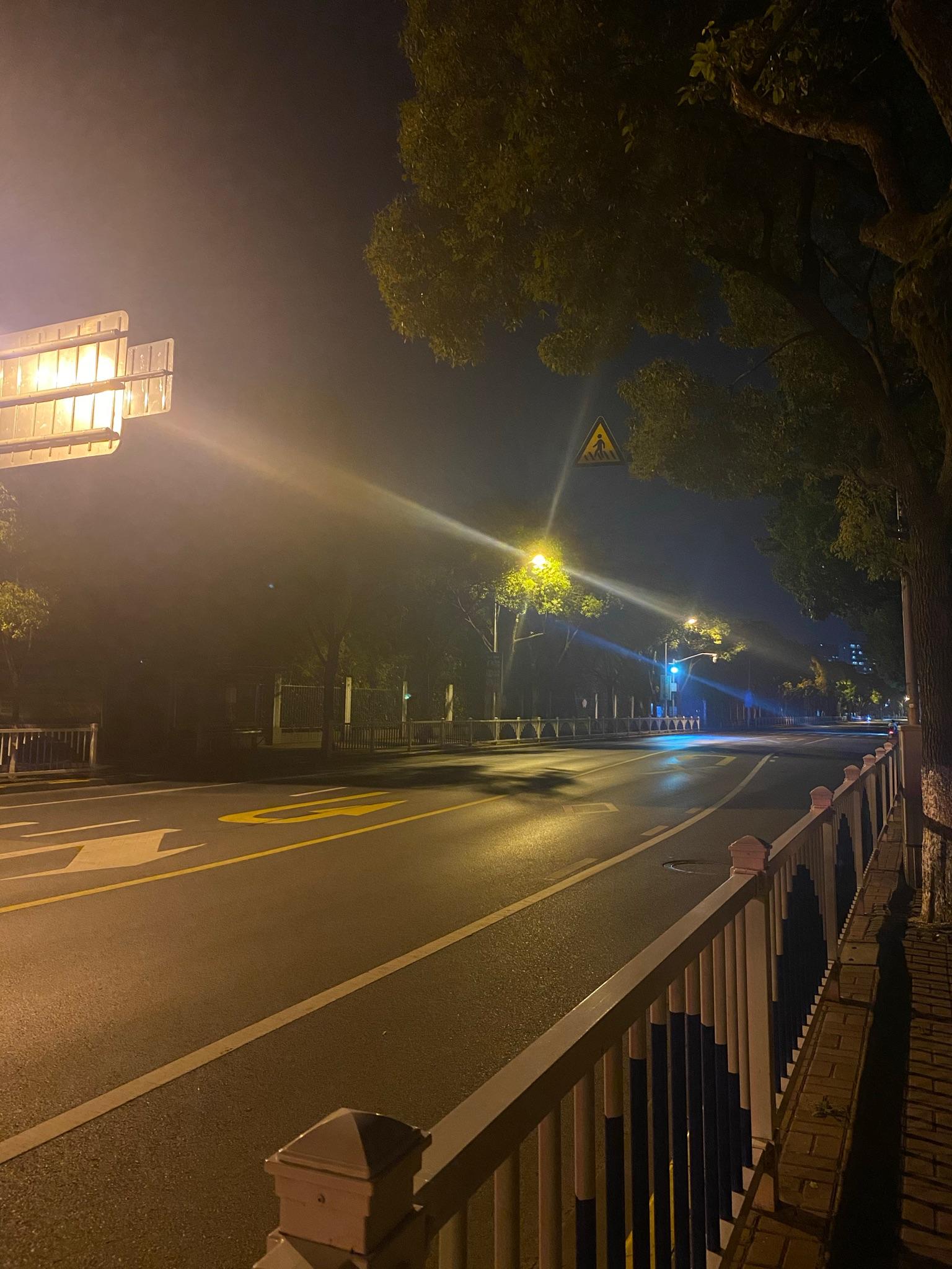 苹果11夜间拍照模式还可以