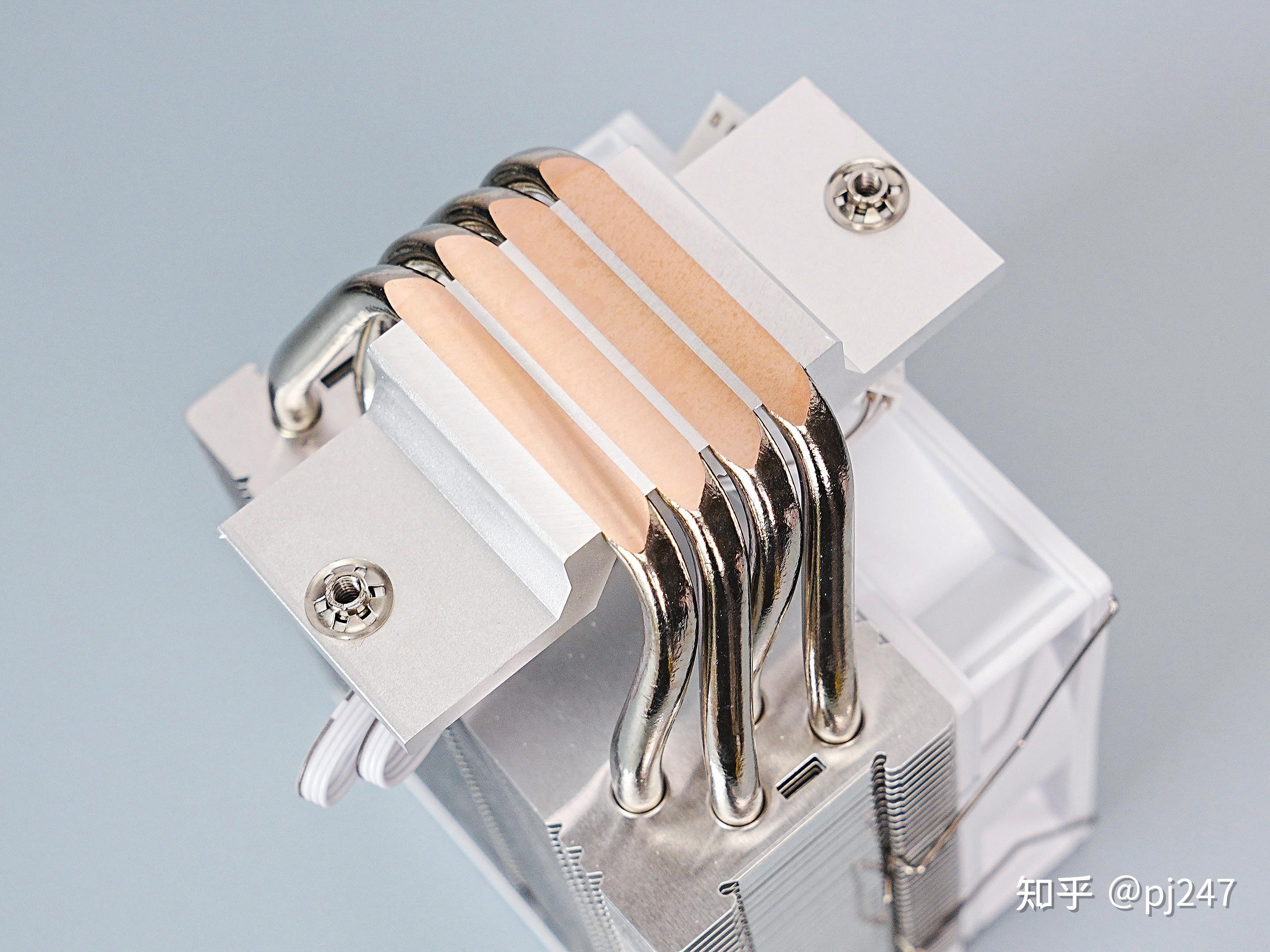 看透硬件搭配技巧就靠这台白色mini主机了!