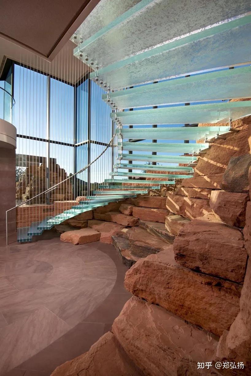 伦敦杰出地产大奖 - 美国moongate悬浮玻璃楼梯