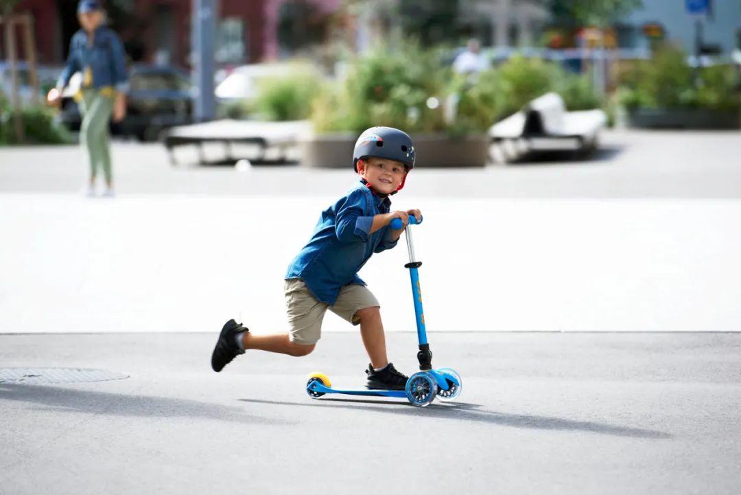 终于等到你可折叠的迷你滑板车