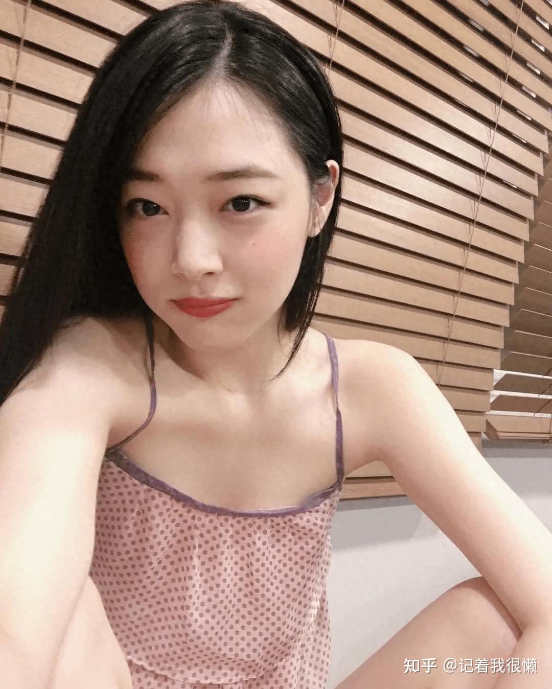 25岁知名女星崔雪莉去世三年后生前纪录片被公开思想大胆奔放