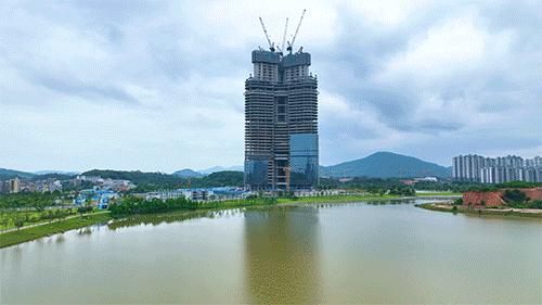 知识塔,广州房产摄旁边的智荟塔,国际会议中心也正如火如荼建设中