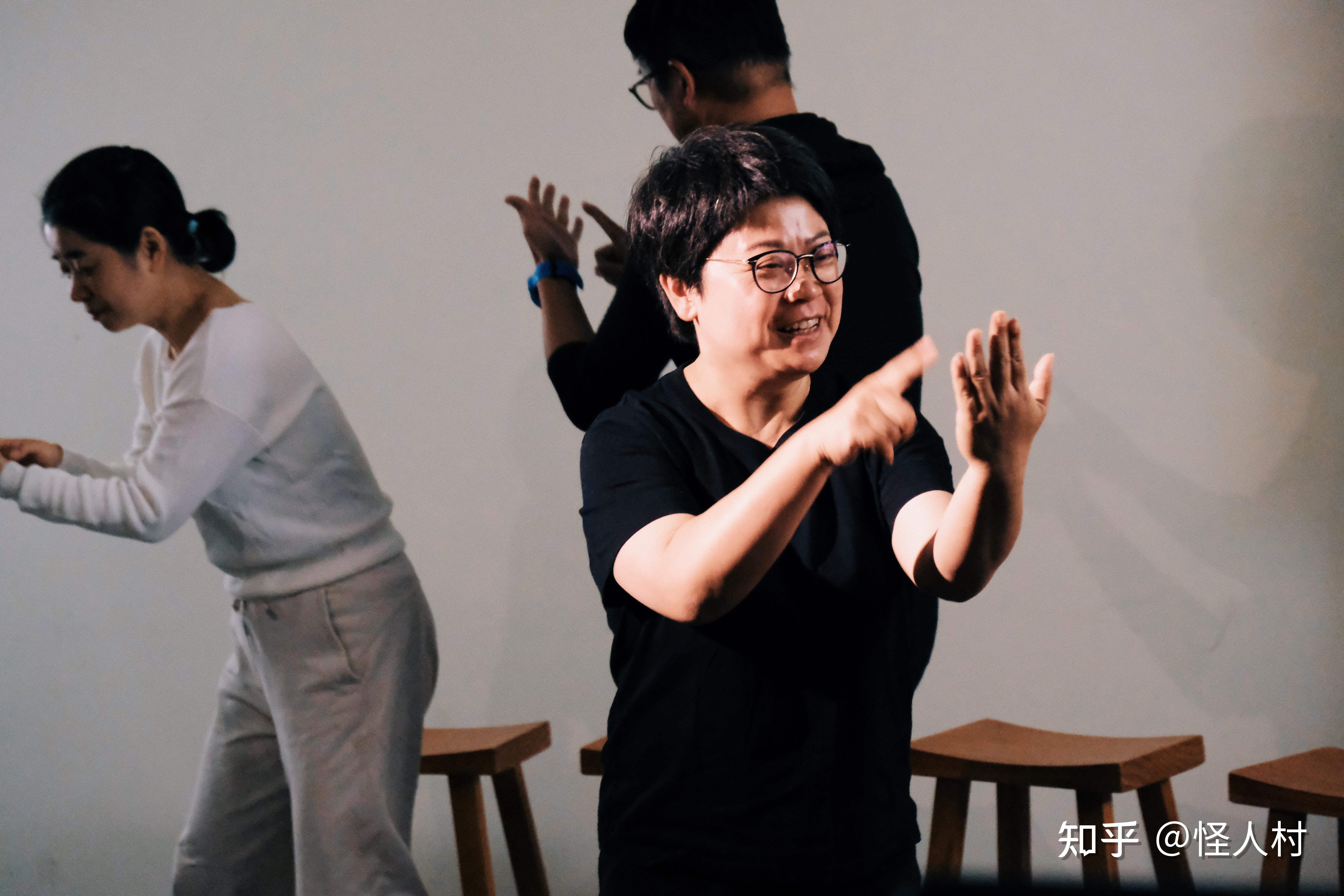 原来即兴戏剧还可以这么玩,你说我演,互为礼物!