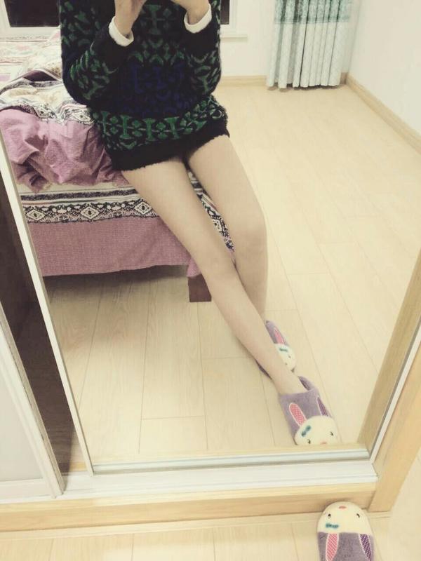 我同学腿照,她自己觉得还好但是在别人看来真的腿很长好吗!