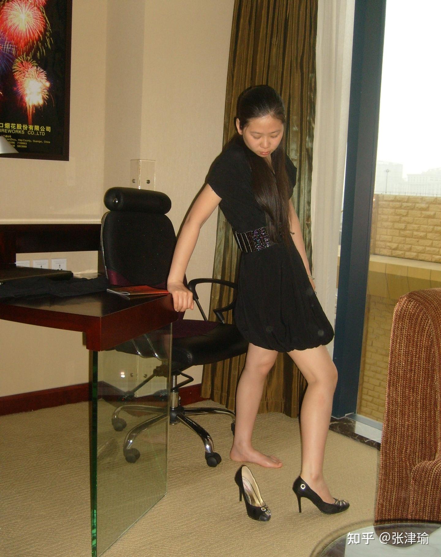 https://pic4.zhimg.com/v2-d3d8f997741a949bb42c11a05d72bba5_1440w.jpg
