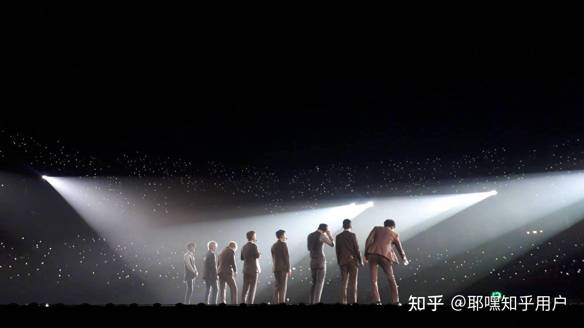 请问有哪些exo合照适合当朋友圈背景的