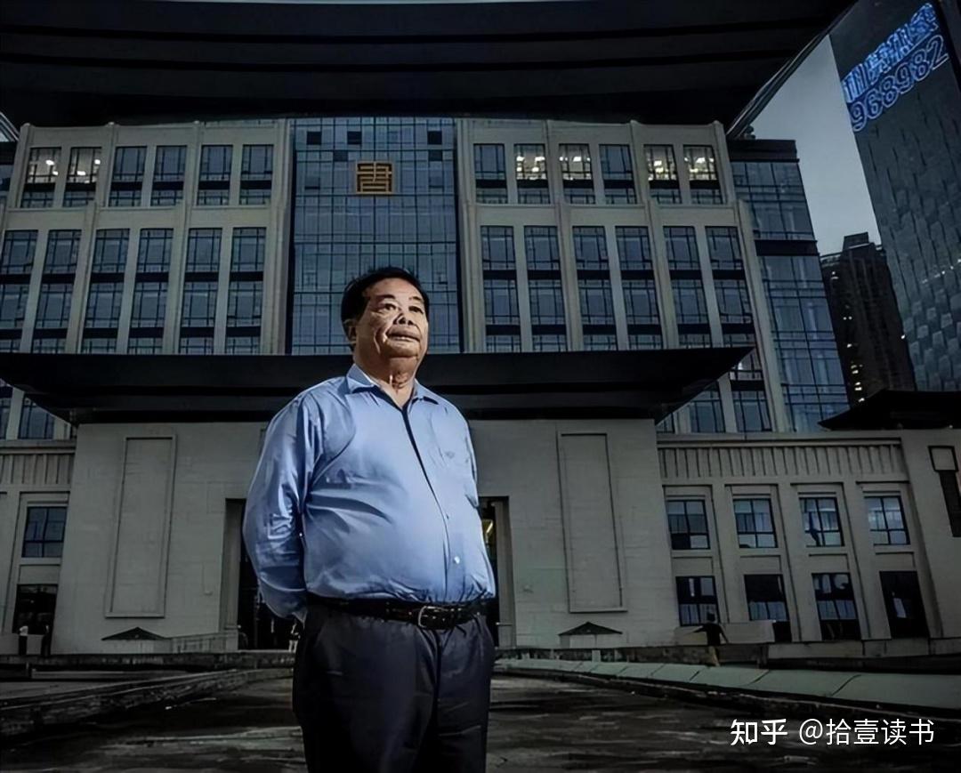 "玻璃大王"曹德旺:为何宁捐260亿,也不给员工涨一分钱工资?