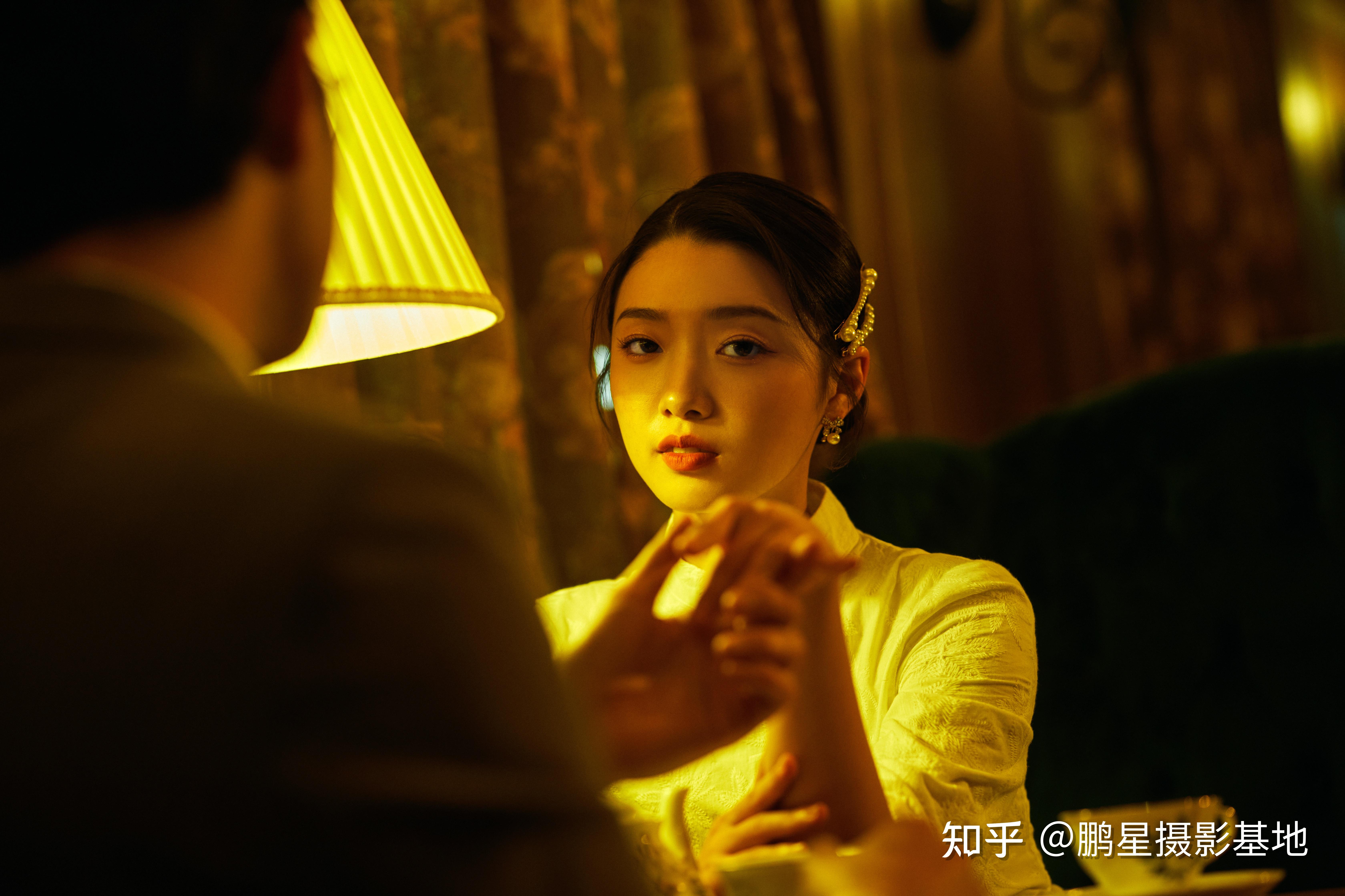 爱情就越是刻苦铭心充满文化意蕴的斑斓画卷芙蓉不及美人妆,水殿风来