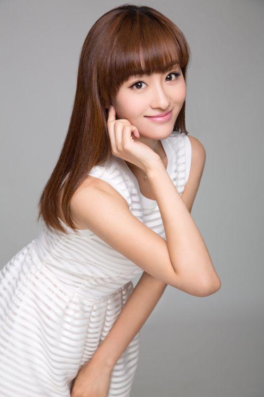 撩汉女将潘严上线梦想公益推广片谈浪漫梦