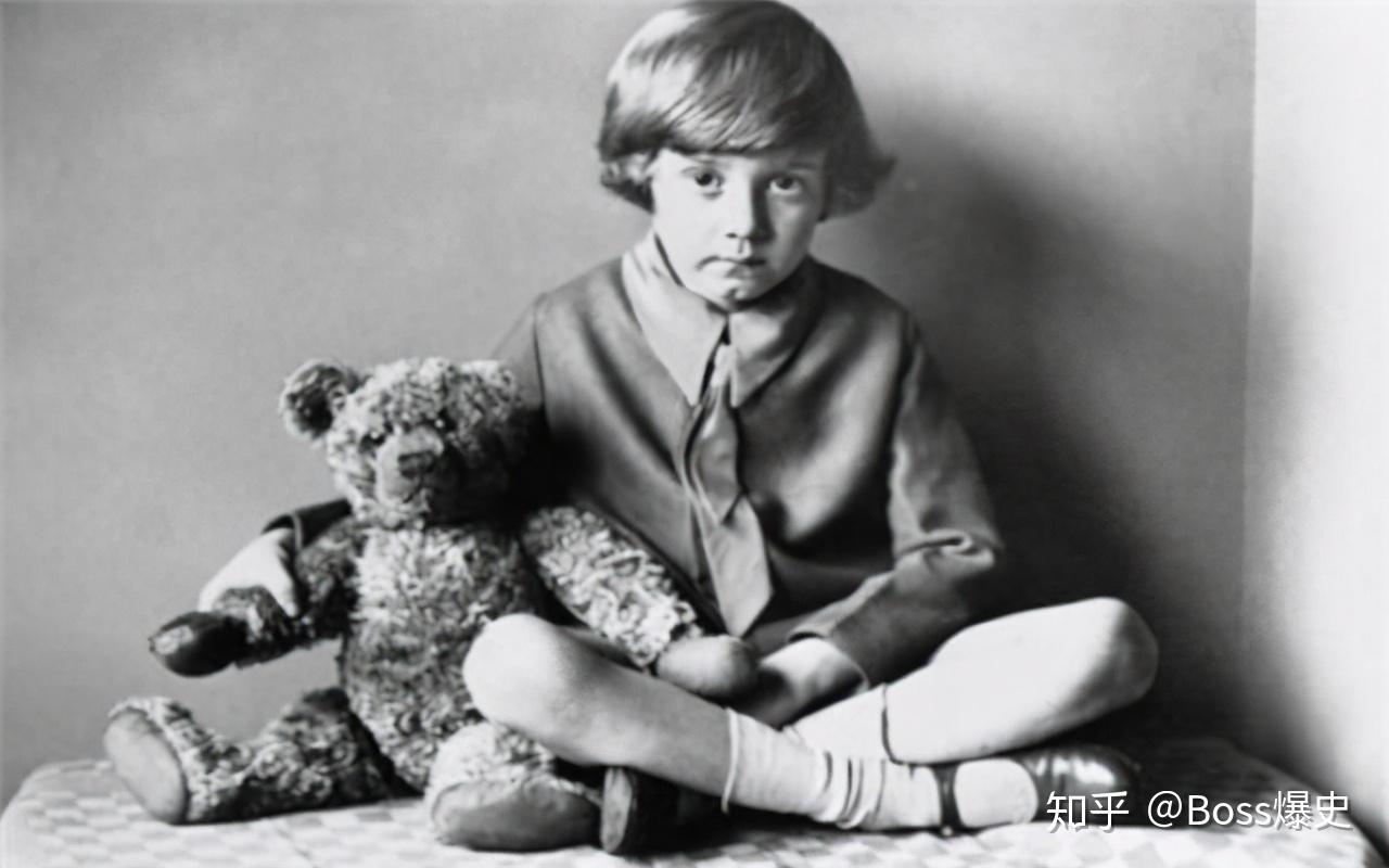 伊芙琳·麦克海尔(evelyn mchale)于1923年9月20日出生在美国加利福尼