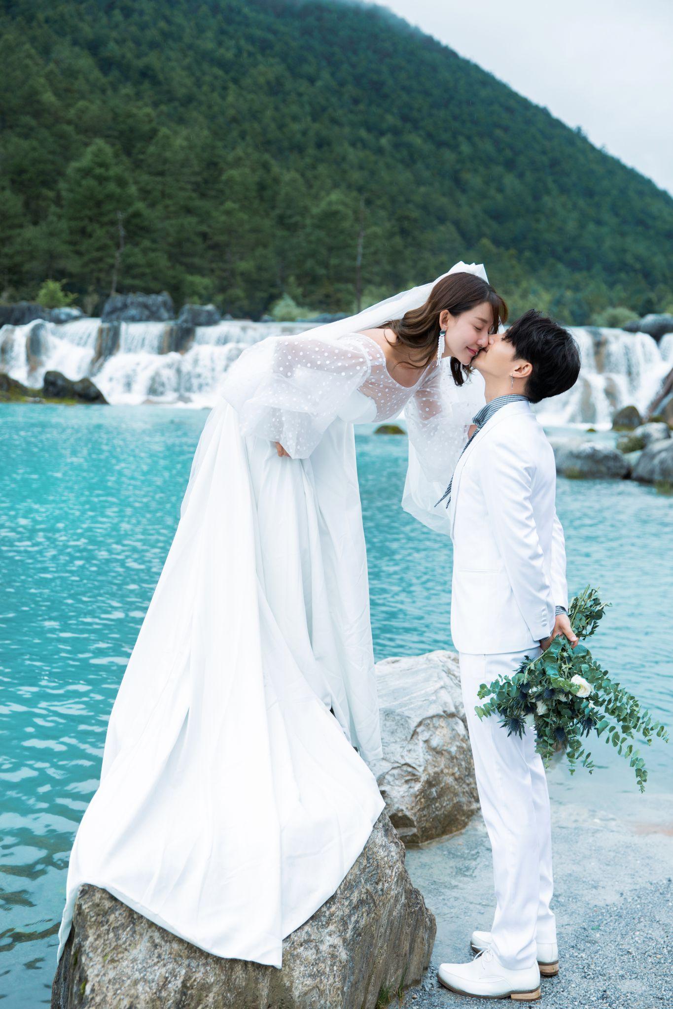 丽江蓝月谷的美