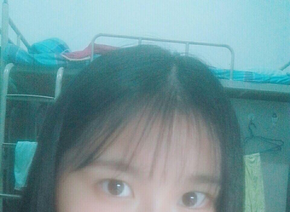 自己怎么剪碎刘海 v2-d4b0d0d2659d27b33427b2e6662df245_r.jpg