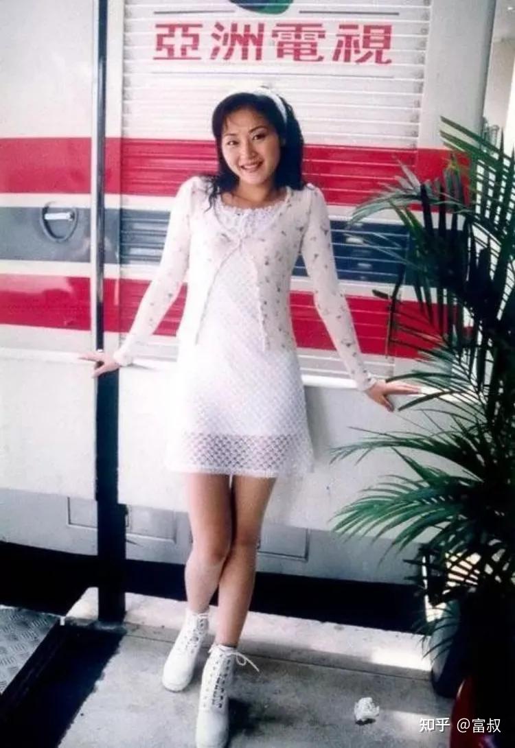 “美腿女神”万绮雯:19岁获选亚姐,拒7位数片酬,如今坦言“山里的生活很好” - 知乎